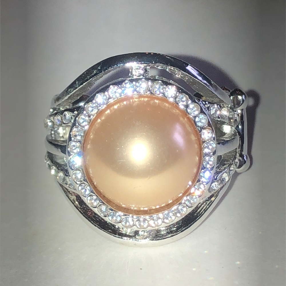 Peach Faux Pearl Rhinestone Halo Silver Tone Ring